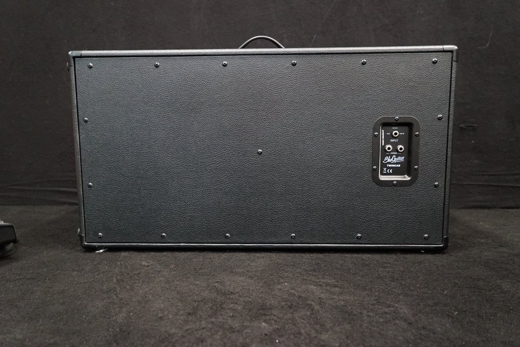 Casse acustiche: BluGuitar TwinCab Gitarren-Box 2x12" – Usato da Ortschwaben venduto da Musictrade 5