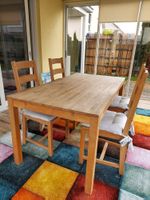 Holztisch 