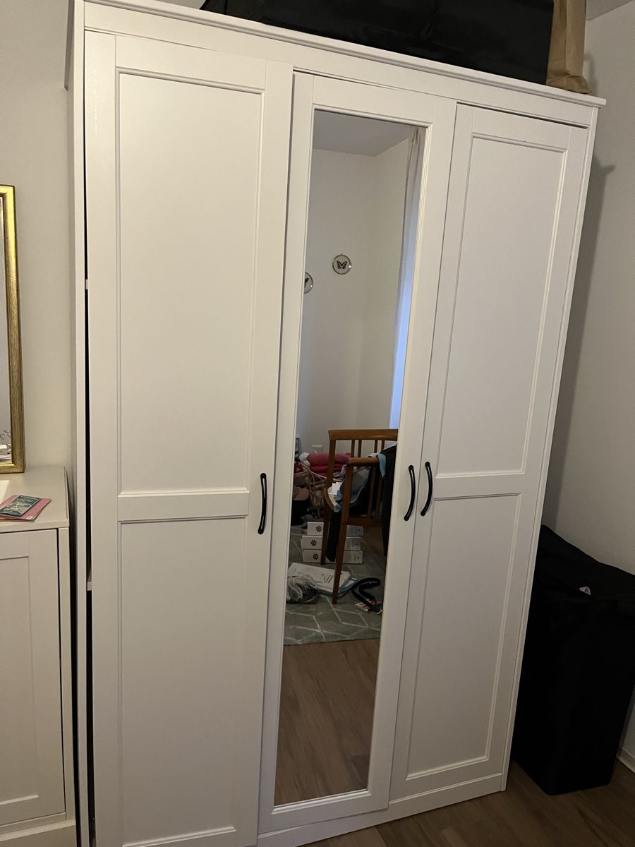 Schränke: Schrank zu verschenken  – Gebraucht aus Luzern von anna_456