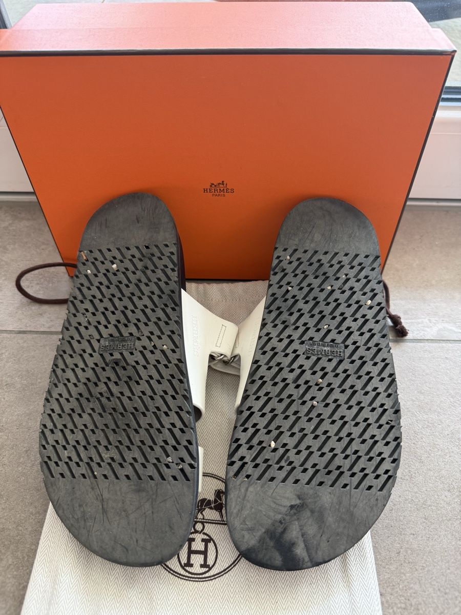 Hermès Scarpe da donna: Hermès Sandales d'été blanches – Usato da Tavannes venduto da MFREI19 1