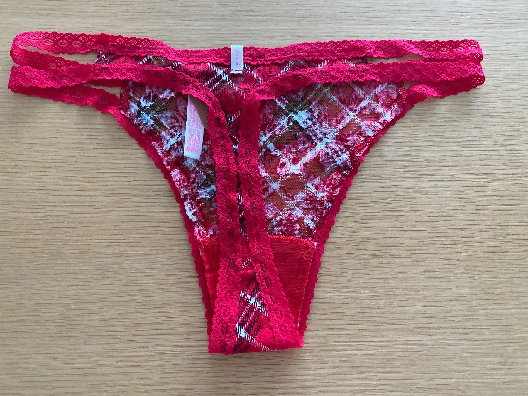 Victoria's Secret Altra biancheria intima: Victoria Secret string taille M NEUF – Nuovo e nell'imballaggio originale da Delémont venduto da Ma_LoU.01 1
