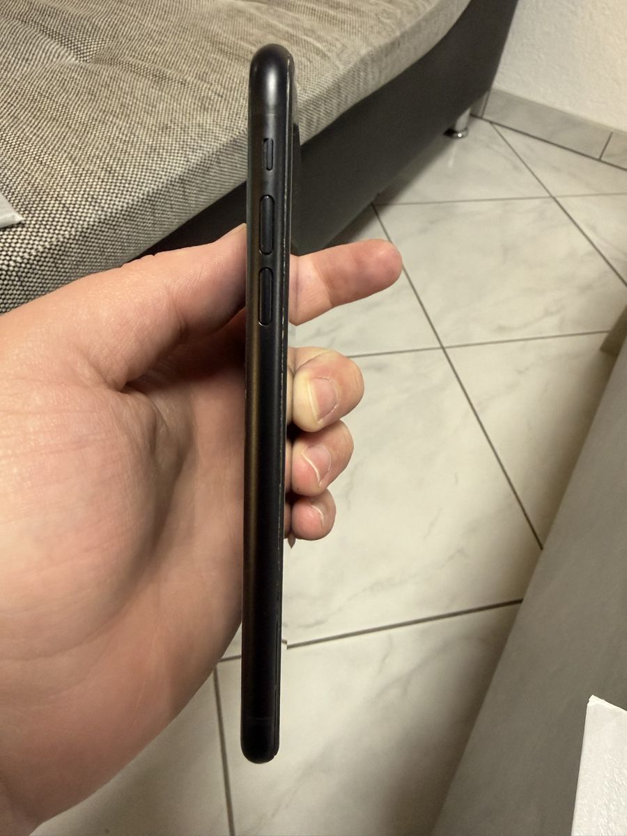 Apple Telefoni cellulari / Smartphones: iPhone XR 64Go Black – Difettoso da Payerne venduto da Kikas 4