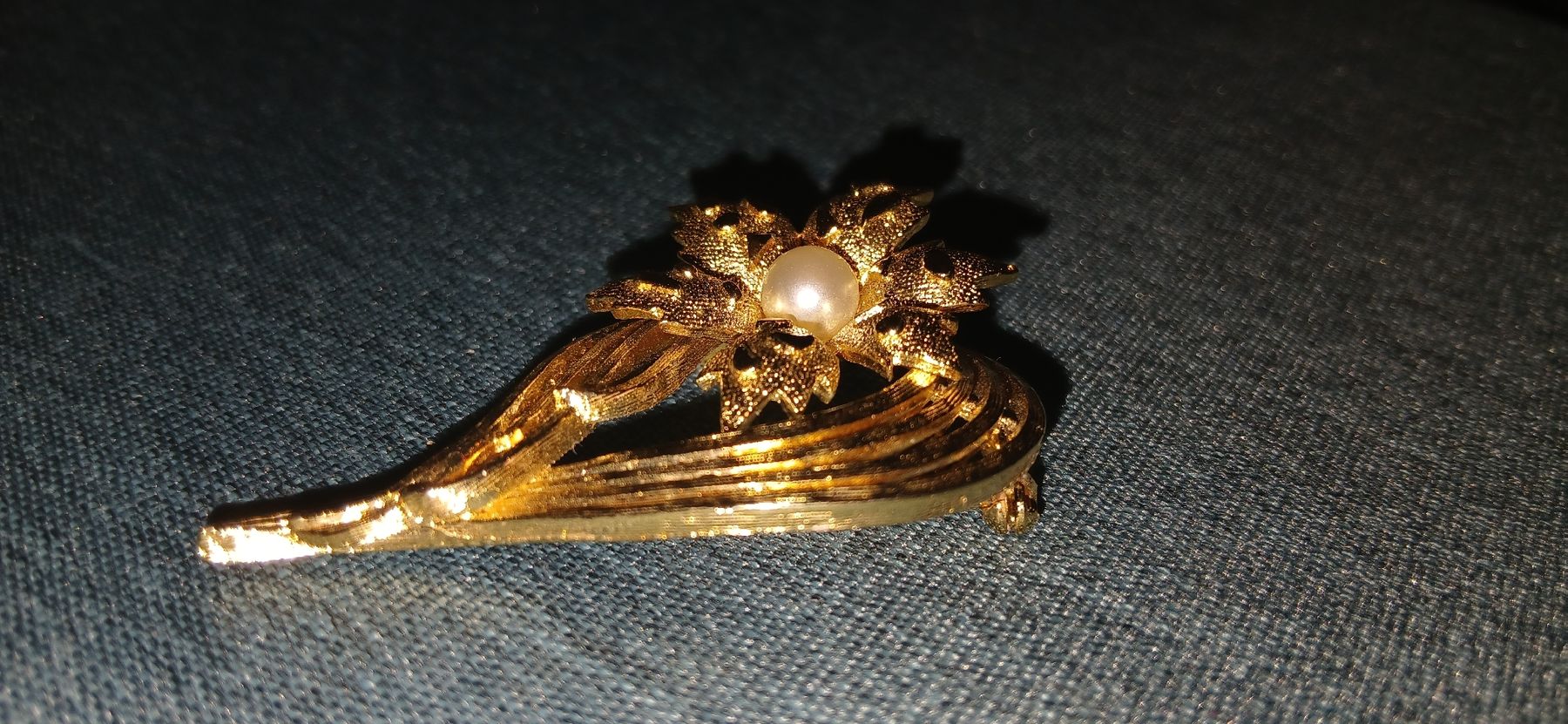 Spille & Fermagli: Goldener Pin mit Perle  – Nuovo (secondo la descrizione) da Bettingen venduto da z_nina11 1