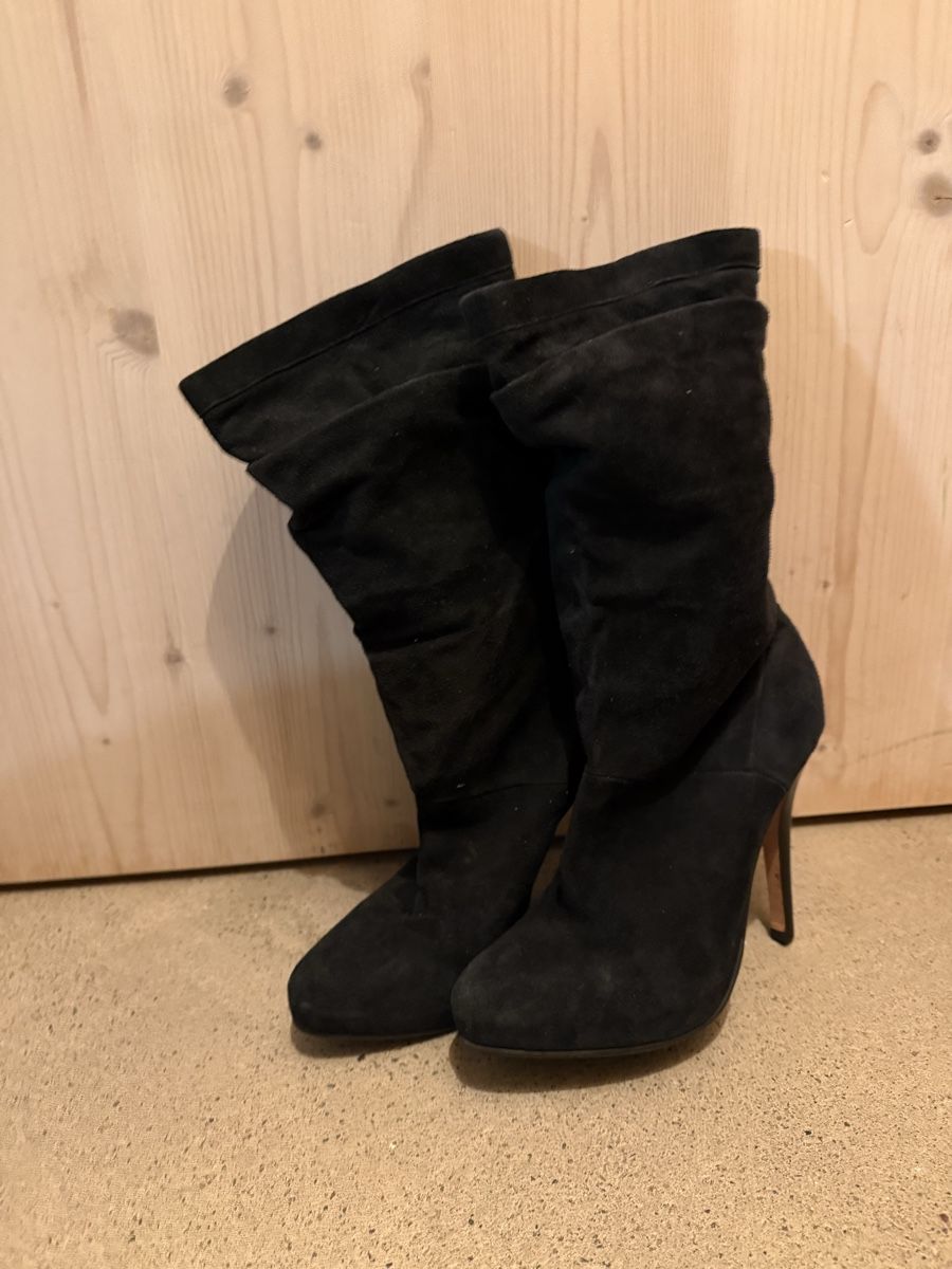 Buffalo Scarpe da donna: Buffalo Stiefel aus echtem Wildleder - Grösse 38 – Usato da Hinteregg venduto da Jazz-C 1