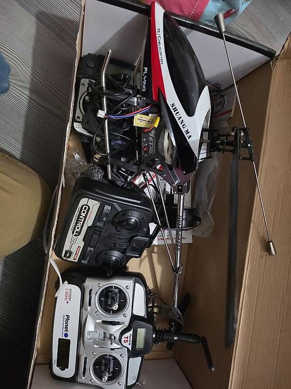 RC Modellbau: Helicoptere RC multiples accessoires – Gebraucht aus Lausanne von yannaroundtheworld