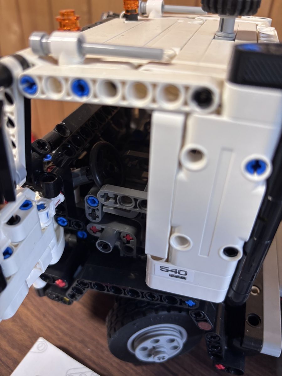Lego Kit di costruzioni: LEGO Technic 42175 Lastwagen mit Bagger – Usato da Gerlafingen venduto da Marcryter 8