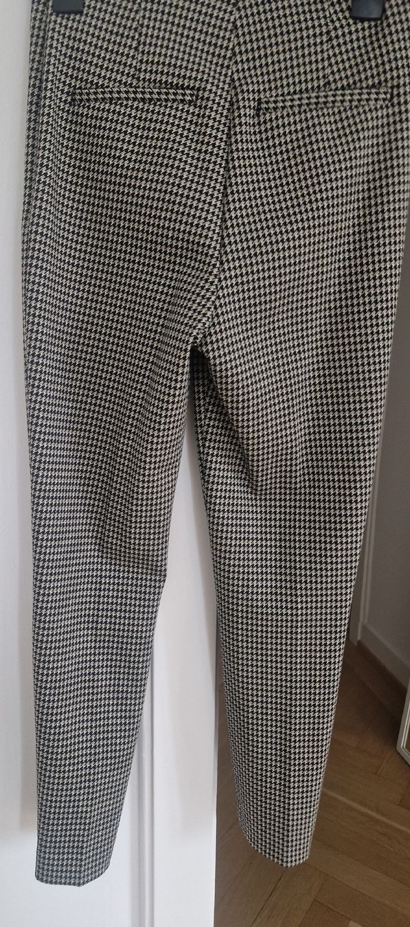 H&M Completi & Tailleur: Hosenanzug in 36 – Nuovo (secondo la descrizione) da Küsnacht ZH venduto da 2011_ 5