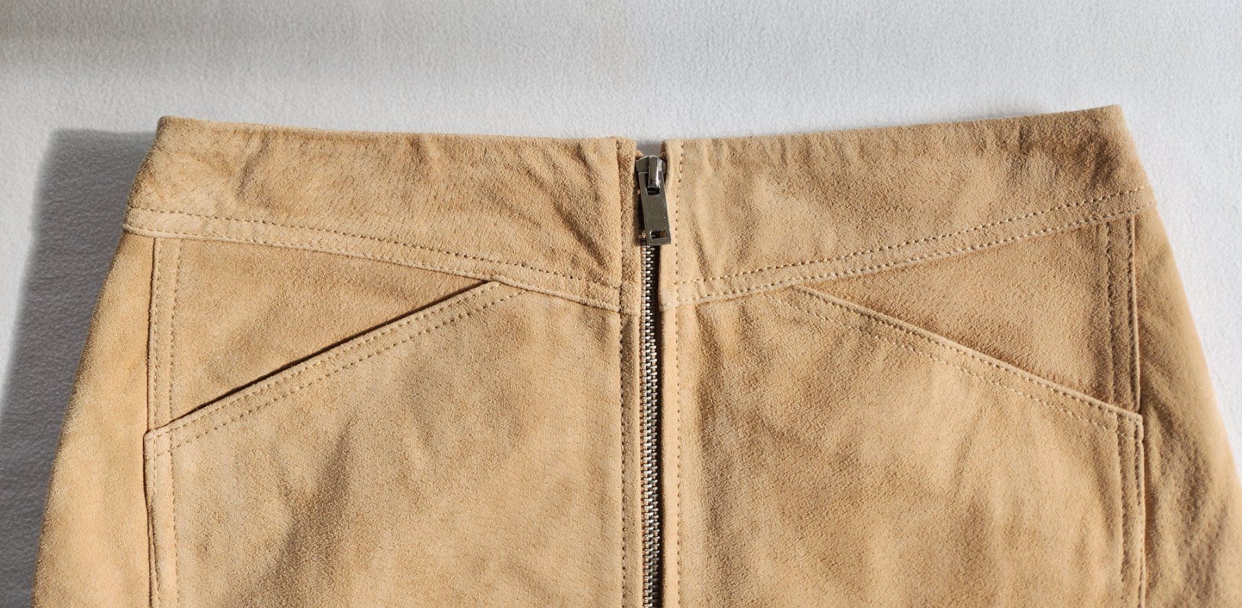 Mango Gonne: Jupe en daim Mango beige fermeture éclair taille S – Nuovo (secondo la descrizione) da Neuchâtel venduto da Virg30 4