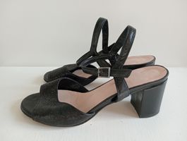 Elegante, schwarze Ledersandalen mit Blockabsatz, Grösse 36