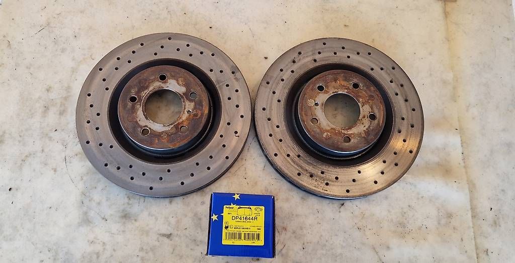 Tutti pezzi di ricambio auto: Nissan 350z Brembo  – Usato da Estavayer-le-Lac venduto da uran1470 2