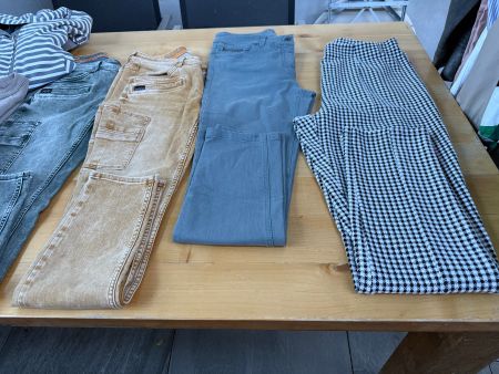 Kleidungspaket Damen Jacken Hosen Gr. 42 /44  /  L 9.St.