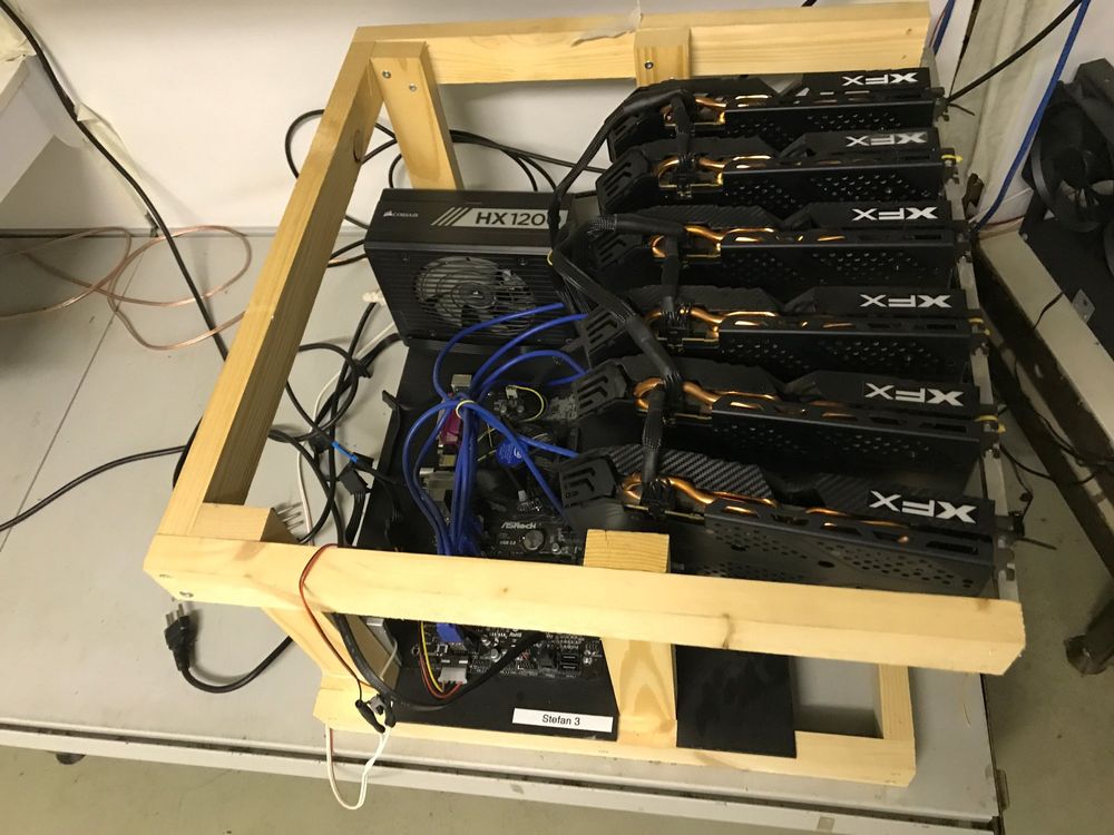 Coin Miner: Hardware gpus, etc von Mining-Projekt – Usato da Wädenswil venduto da OctagonX 7