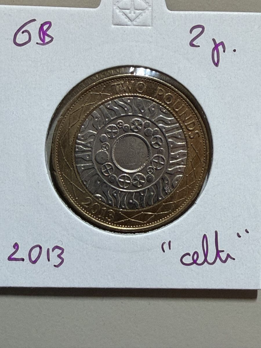 Toutes les monnaies: GB - 2 pound - 2013 - Dessin Celte – D'occasion à Payerne par Mike1682