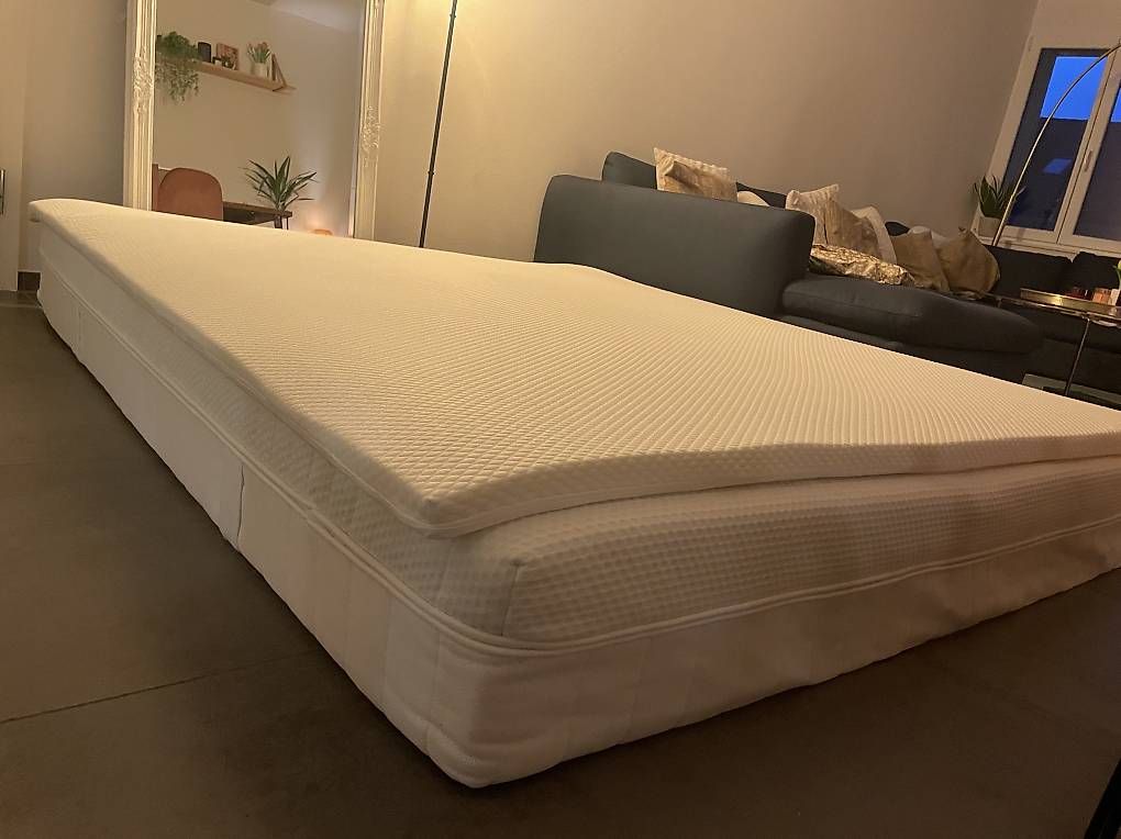 Matelas: Matratzen Topper 200 x 180  – D'occasion à Zürich par bei_7cvn