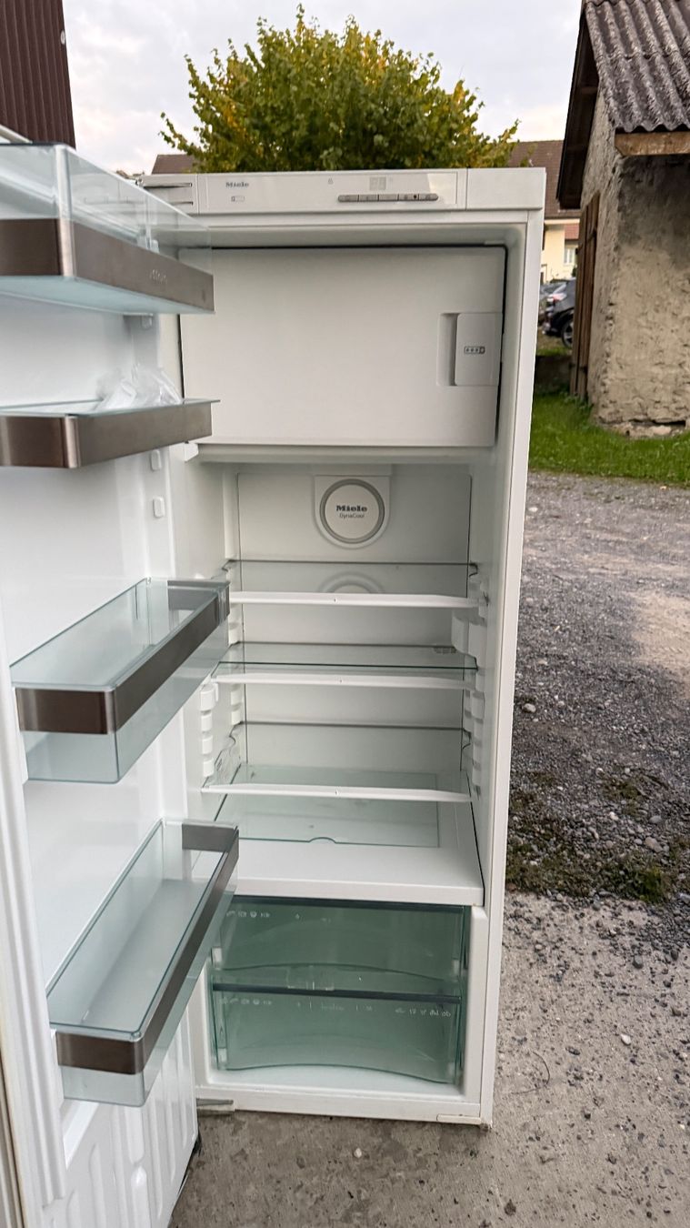 Miele Frigoriferi: Einbaukühlschrank Miele – Usato da Künten venduto da buli76 1
