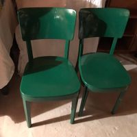 2 chaises vertes des années 50
