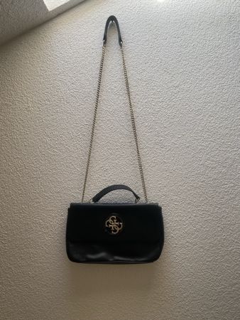 Guess Schultertasche / Umhängetasche Schwarz 