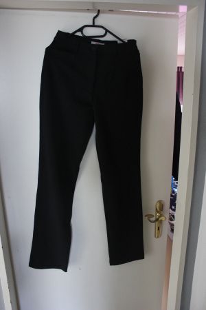 S.Oliver Hose in Schwarz in  Gr.36 Nagelneu (1-5)