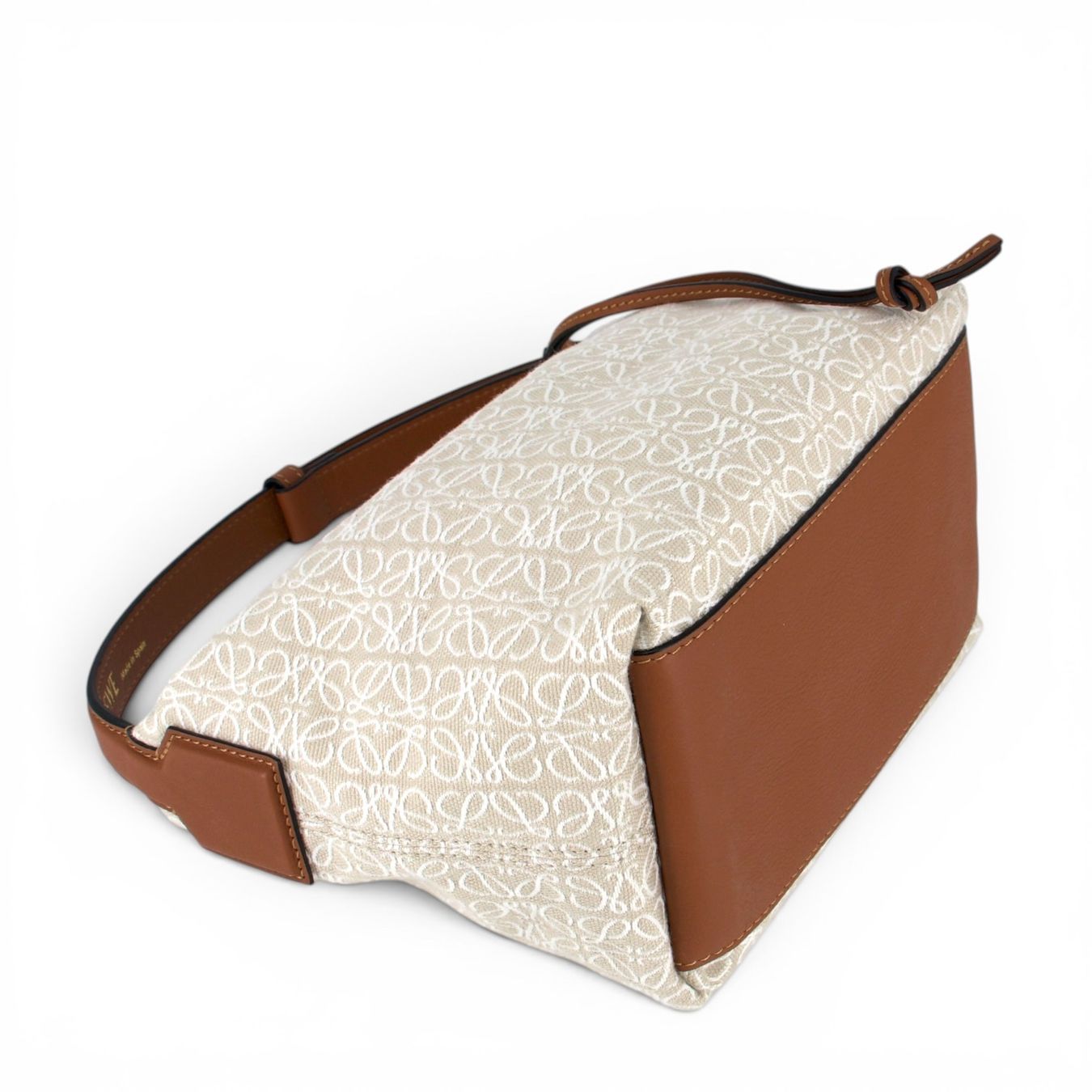 Loewe Borse da donna: Loewe Cubi Anagram beige – Usato da Binningen venduto da Designerlabels 7
