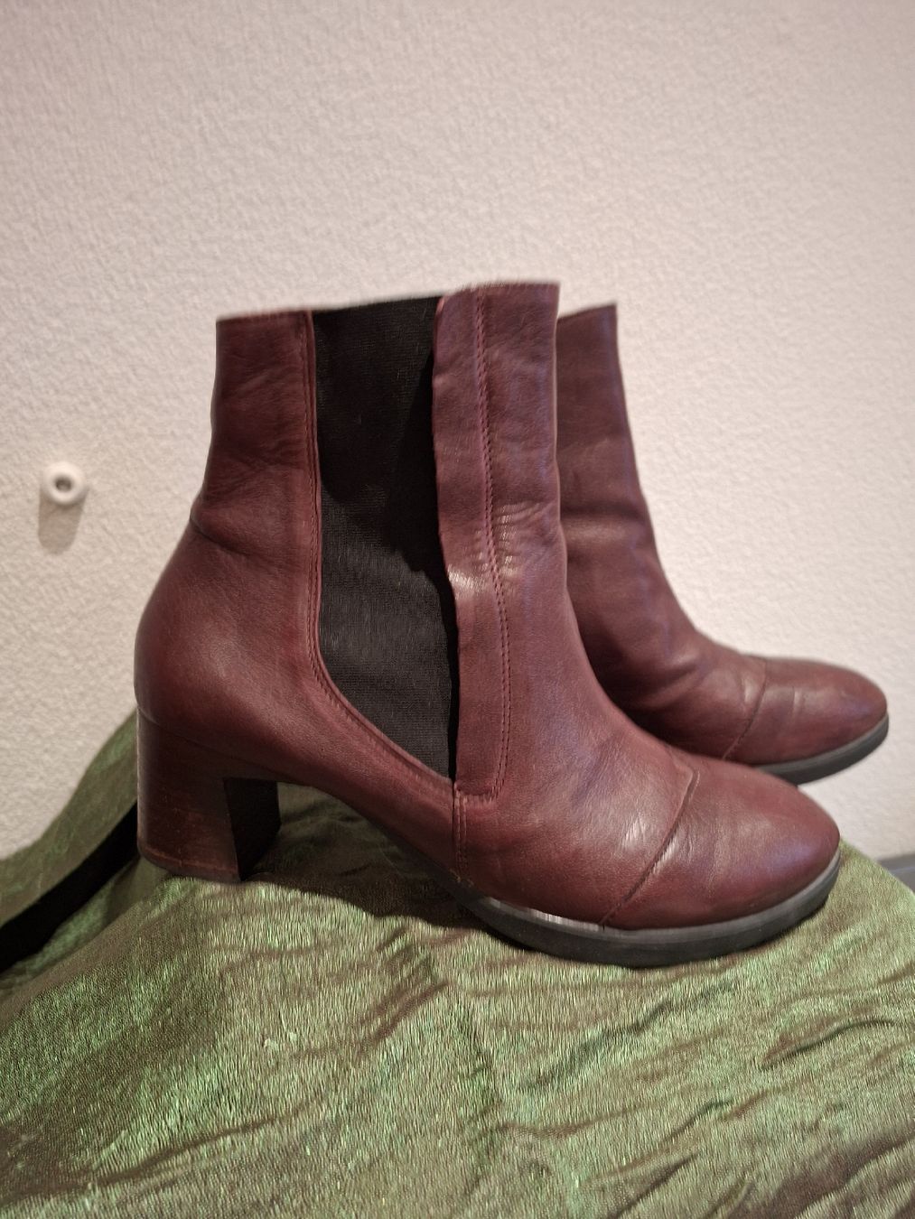 Think Scarpe da donna: Think! Stiefeletten Gr. 38,5 – Usato da Hausen AG venduto da Emirfinn
