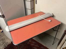 Helle Büro Lampe, Top Zustand, Länge 99 cm.
