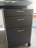 Meuble de bureau à tiroirs en métal noir, parfait état