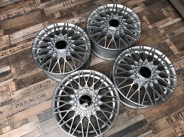 Cerchioni: Jantes Ronal LSX SAAB 900 Classique + 9000 – Usato da Fenil-sur-Corsier venduto da HEMIsphere_Garage 1