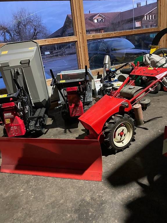 Sgombero neve: Schneeraumgerät  130 cm mit Benzinmotor – Usato da Reutigen venduto da fb41