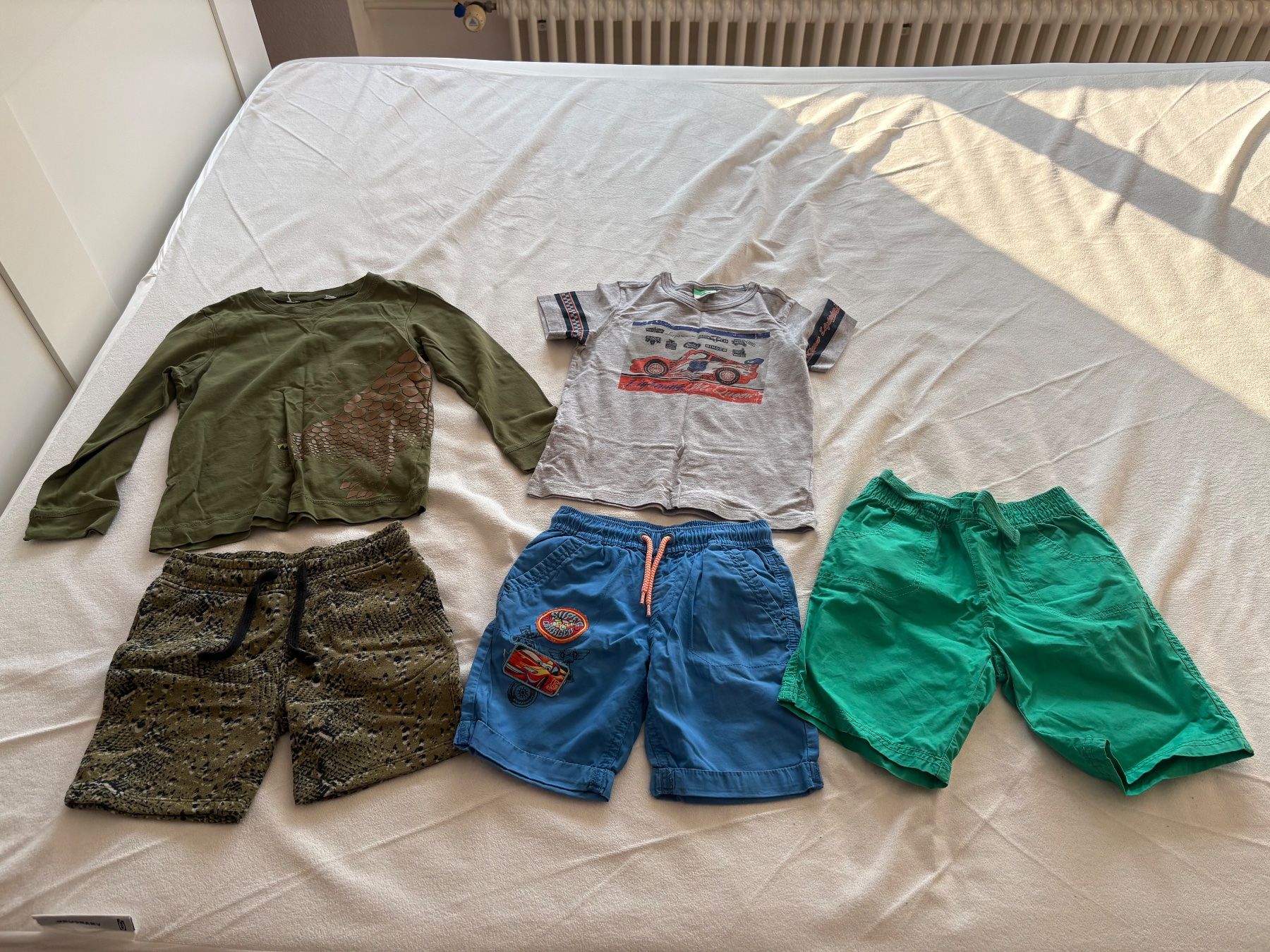 Lotti & Set di vestiti: Kleiderpaket Junge 98-104 – Usato da Egg b. Zürich venduto da dalanna