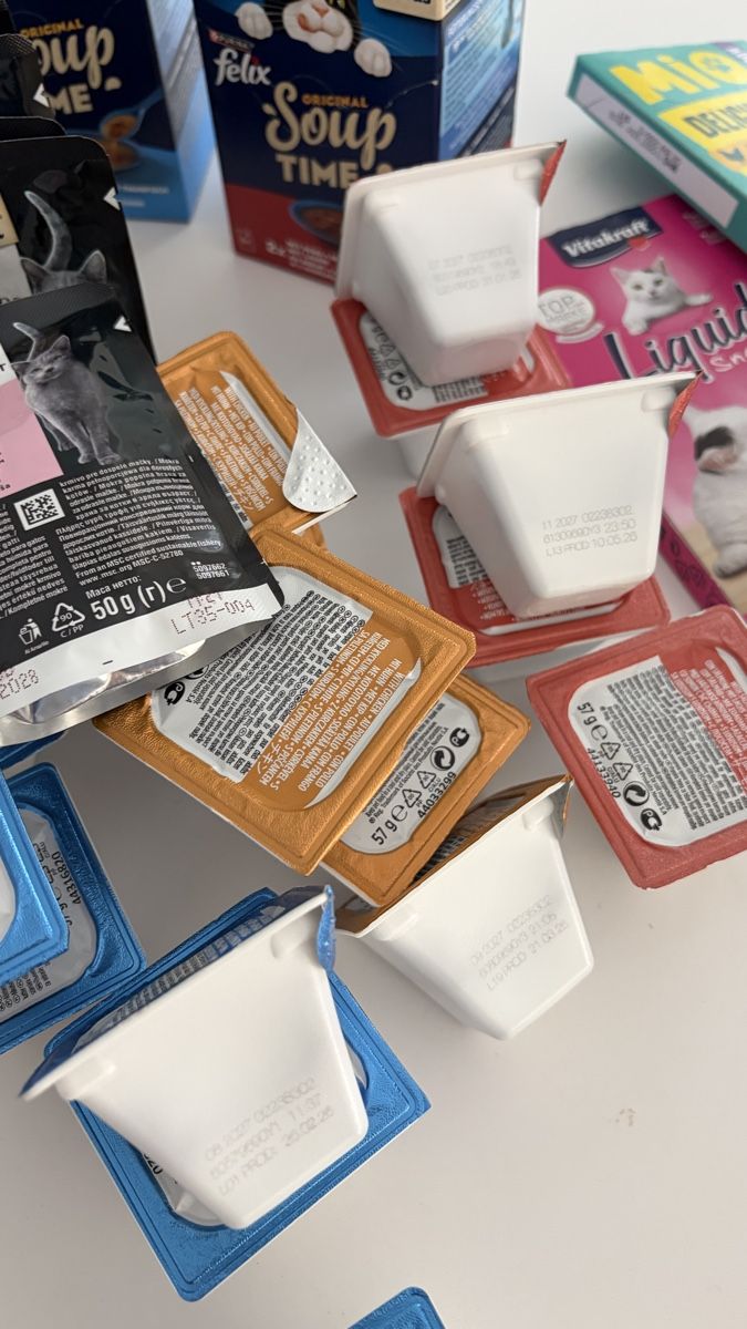 Mangimi: Grosses Set Katzenfutter diverse Marken und Sorten neu – Nuovo e nell'imballaggio originale da Würenlos venduto da Grischa31 5