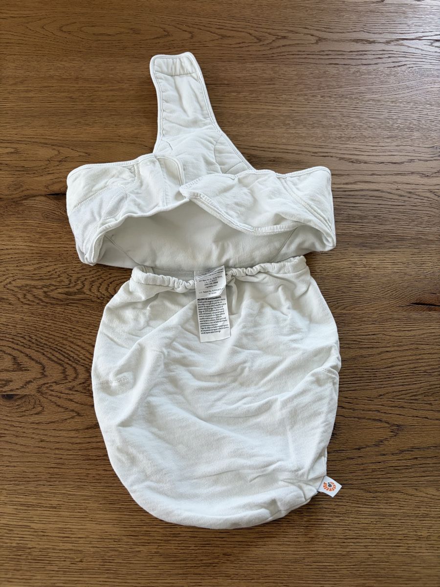 Ergobaby Bauch- & Rückentragen: Pucktuch Ergobaby – Gebraucht aus Aesch BL von Kliana 2