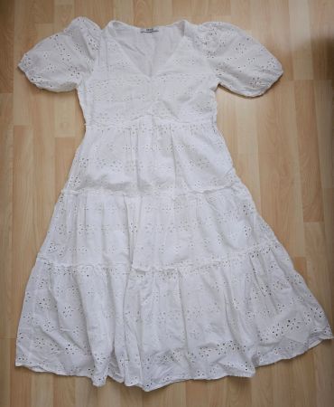 Sommerliches Kleid mit Stickerei, Weiss, Gr. S, neuwertig