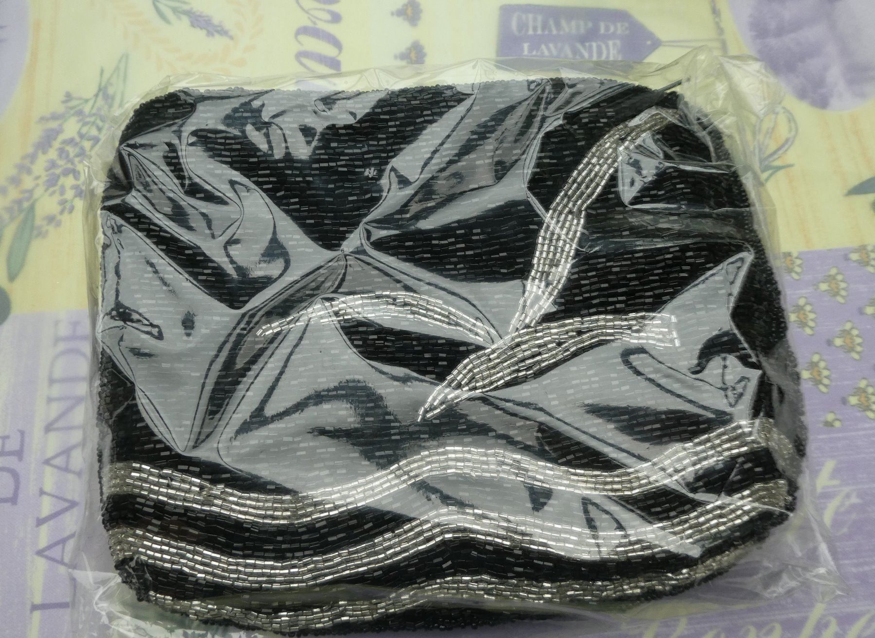 Taschen für Damen: Sac à main en perle neuf – Neu und originalverpackt aus Troistorrents von Marion70 1