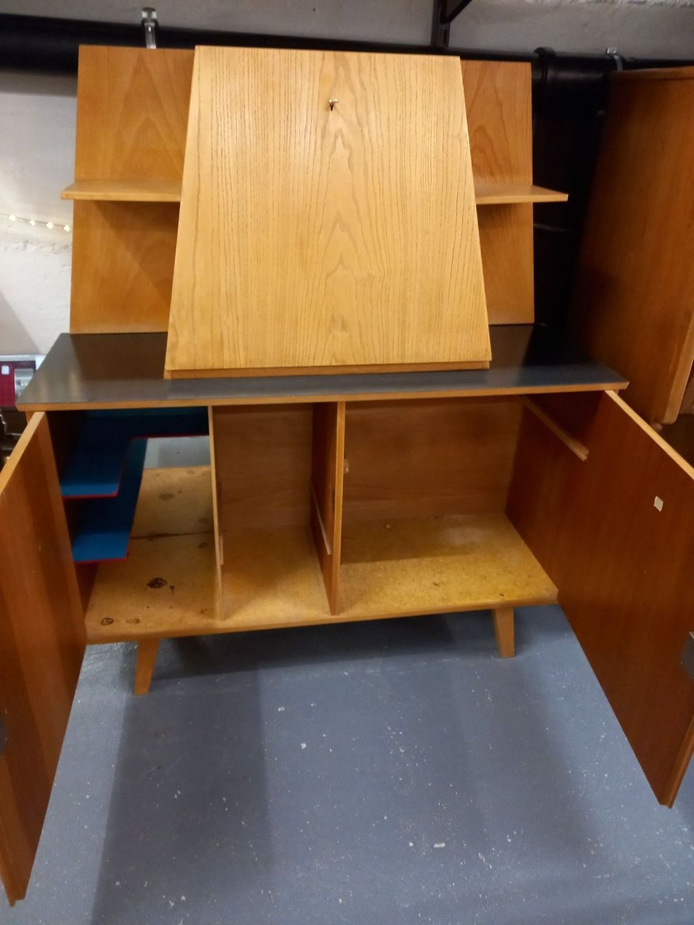 Commodes: antiker bar-sekretàr – D'occasion à St.Gallen par EL03 3