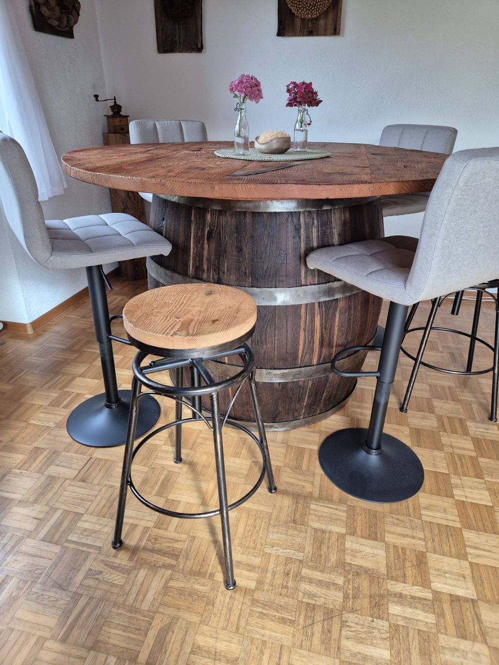 Tables: Esstisch / Bartisch – D'occasion à Oberschan par Schaanerli 2