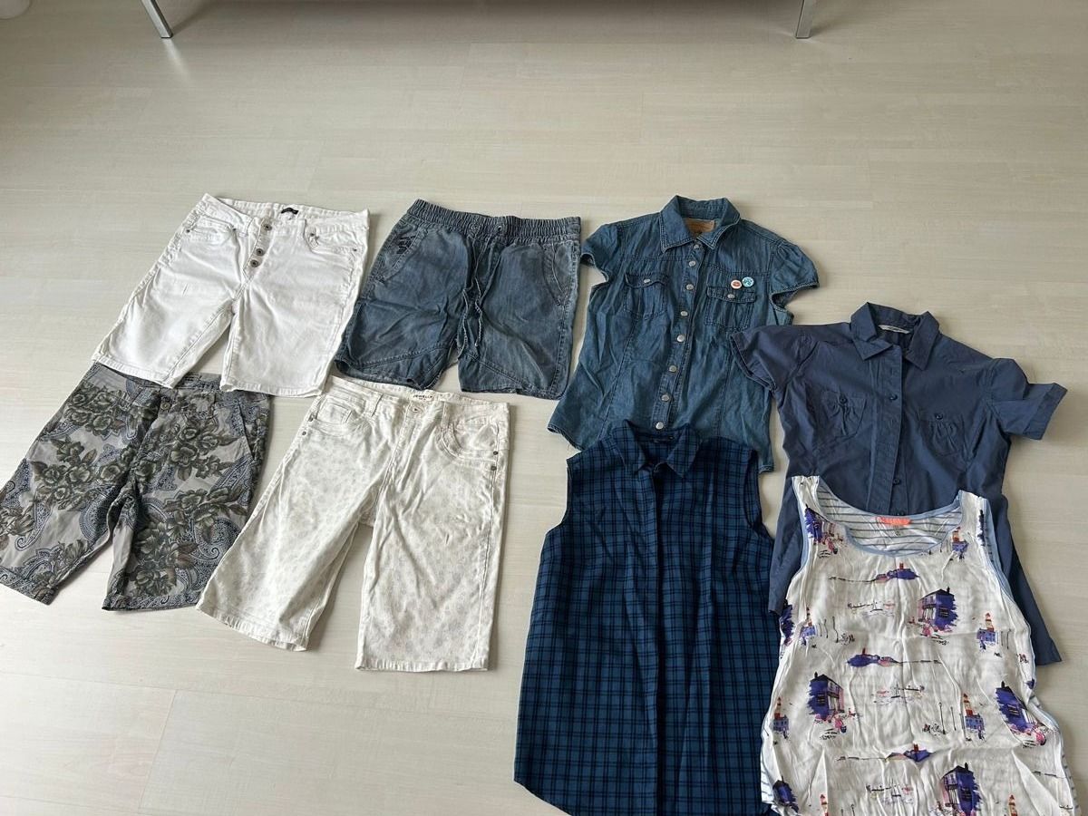Kleiderpakete: Shorts und Blusen Set 36/38 – Gebraucht aus Herzogenbuchsee von ameise02 1