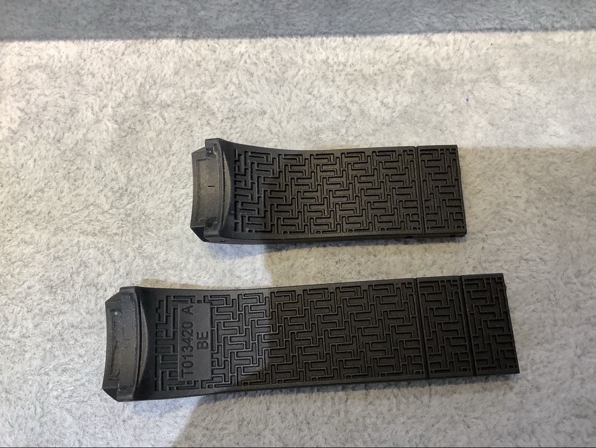 Bracciali & Braccialetti: TISSOT BRACCIALE CAUCCIÙ  – Nuovo (secondo la descrizione) da ascona venduto da Ascona6612. 1