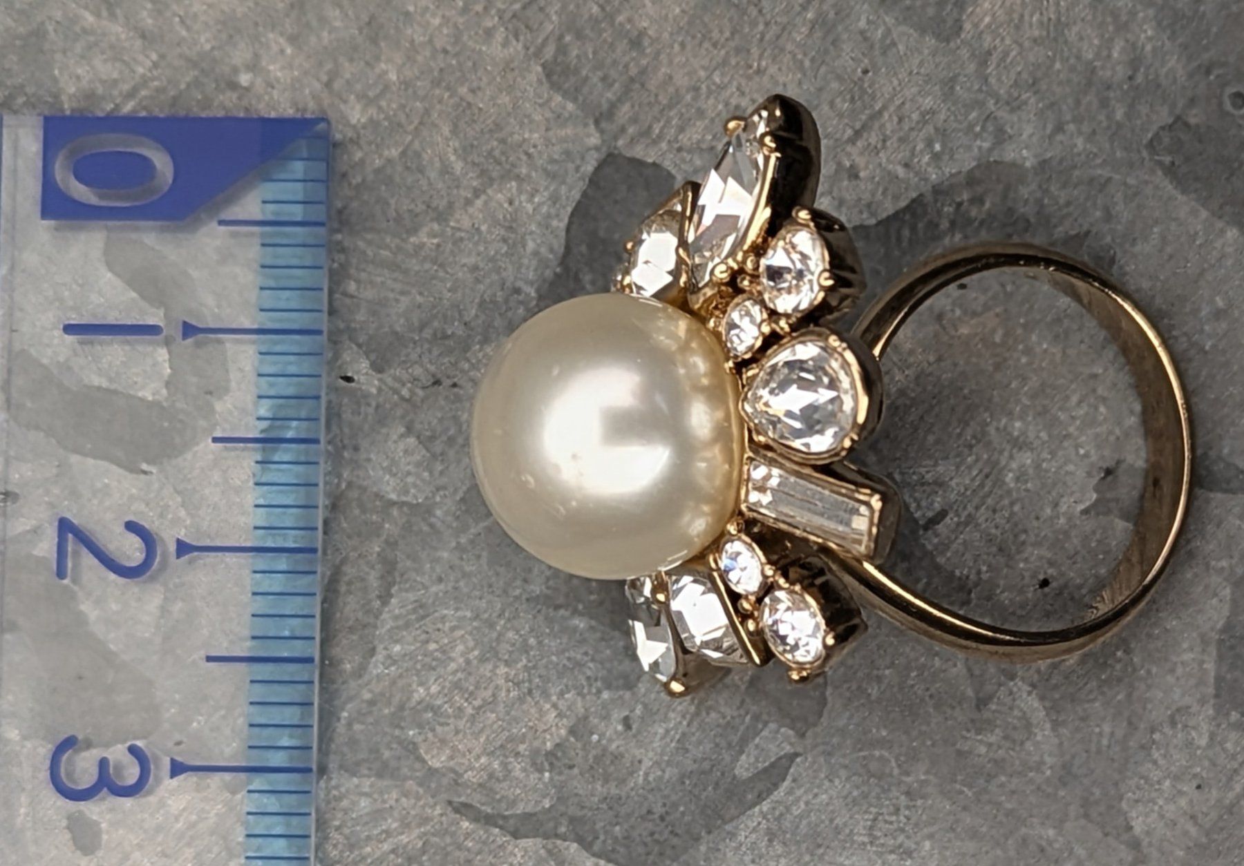 Anelli: Une bague ornée de fleurs chatoyantes – Usato da Genève venduto da qxx_8css 4