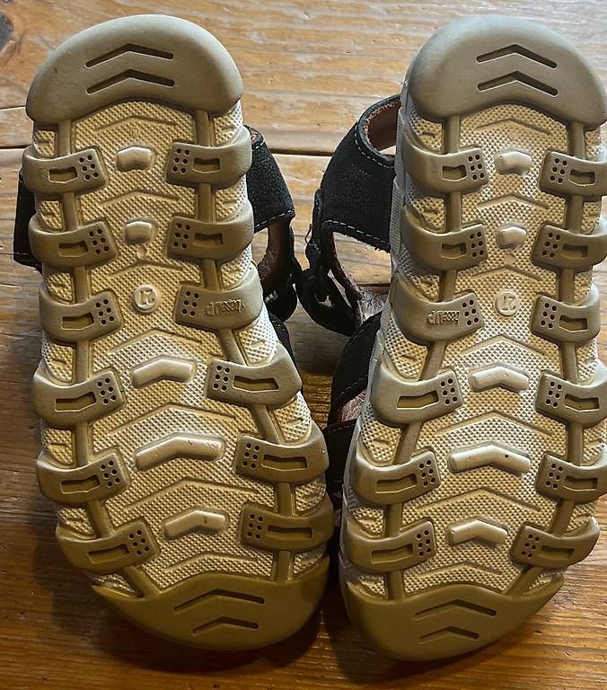 Scarpe per ragazze: Bisgaard Sandalen Gr. 27 NEU – Usato da Grund b. Gstaad venduto da Ginelii 2