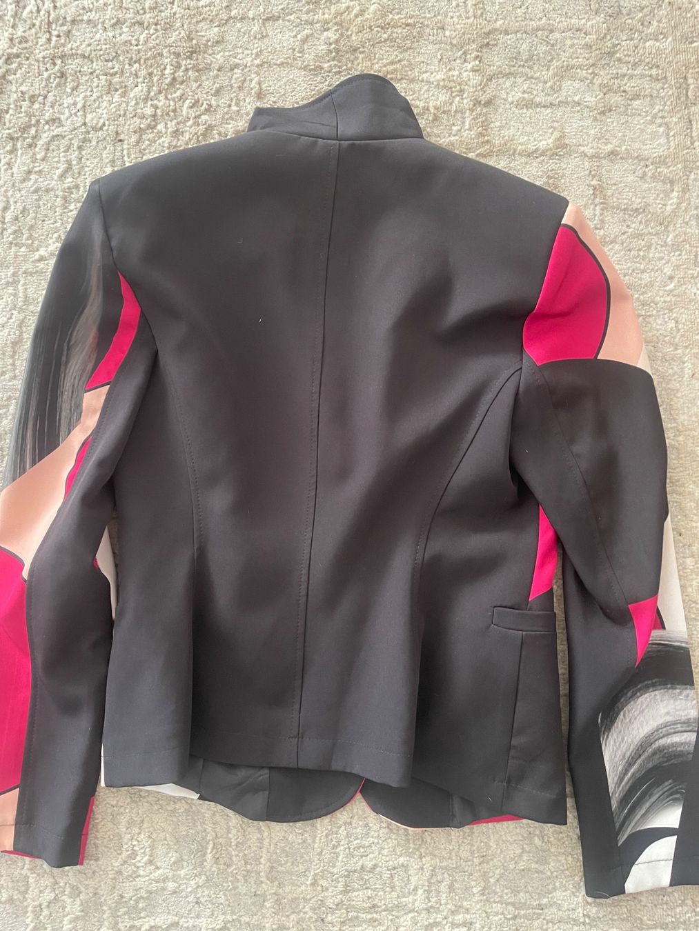 Giacche: RINASKIMENTO Jacke – Usato da Hinterkappelen venduto da simona67 2