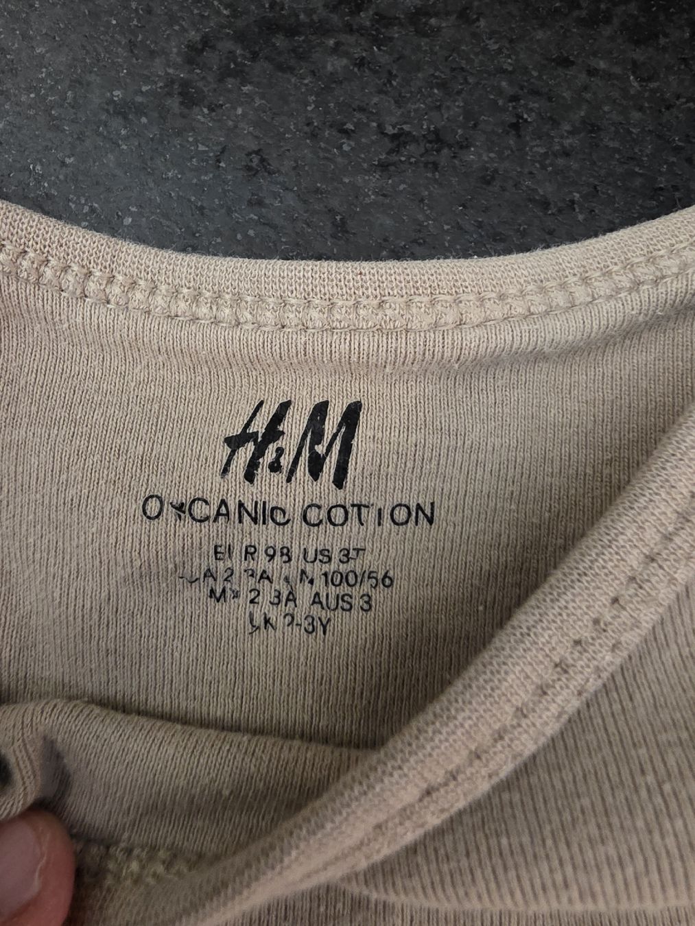 H&M Sous-vêtements: H&M Body Grösse 98 – D'occasion à St. Peterzell par upcycling_ 1