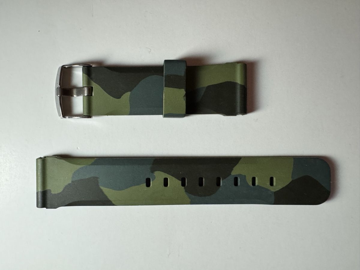 Bracciali & Braccialetti: Rubber camouflage watch strap 22mm - available in multiples – Nuovo e nell'imballaggio originale da Zürich venduto da 613_g8jy