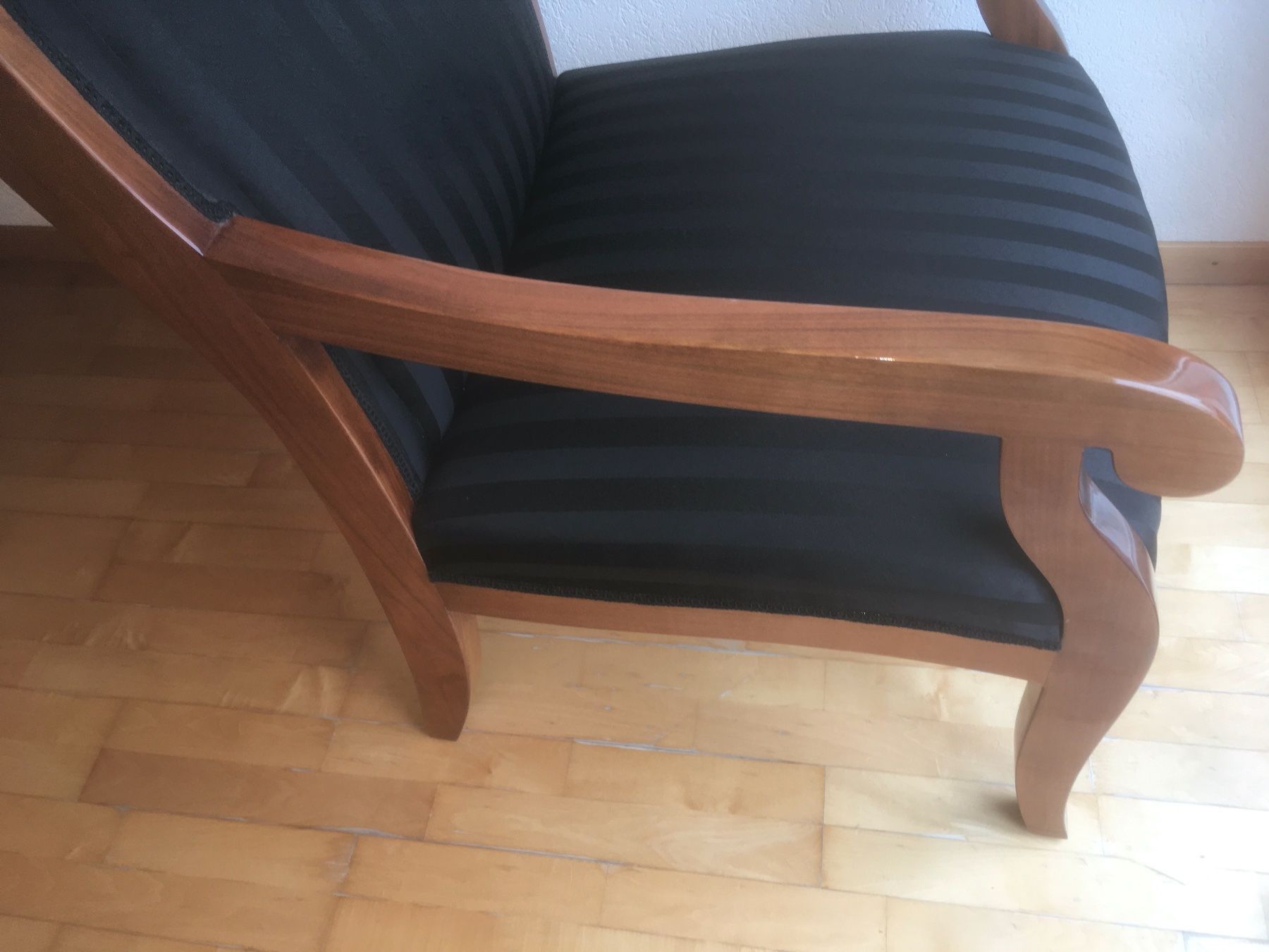 Poltrone: Biedermeier Ohrenbackensessel Kirsche neu, ungebraucht – Nuovo (secondo la descrizione) da Thun venduto da HIERoderDA 6
