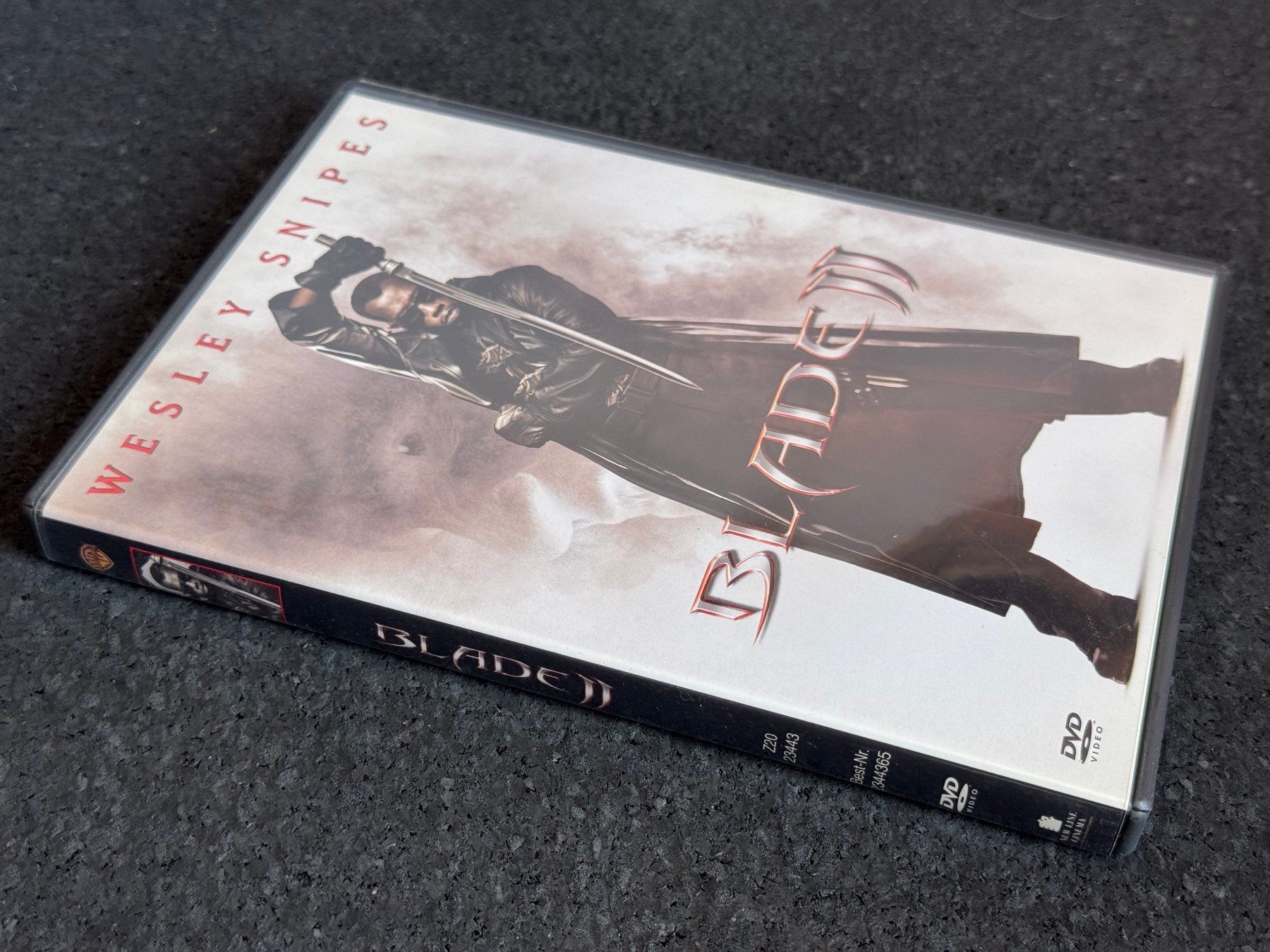 Alle DVDs: BLADE 2 DVD DE/EN Wesley Snipes – Gebraucht aus Fribourg von tschjoly 5