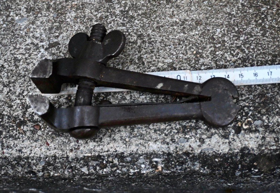 Alle Werkzeuge: Antiker FEILKOLBEN Schraubzwinge Länge 14.5cm – Gebraucht aus Pfaffhausen von mono_rec 3