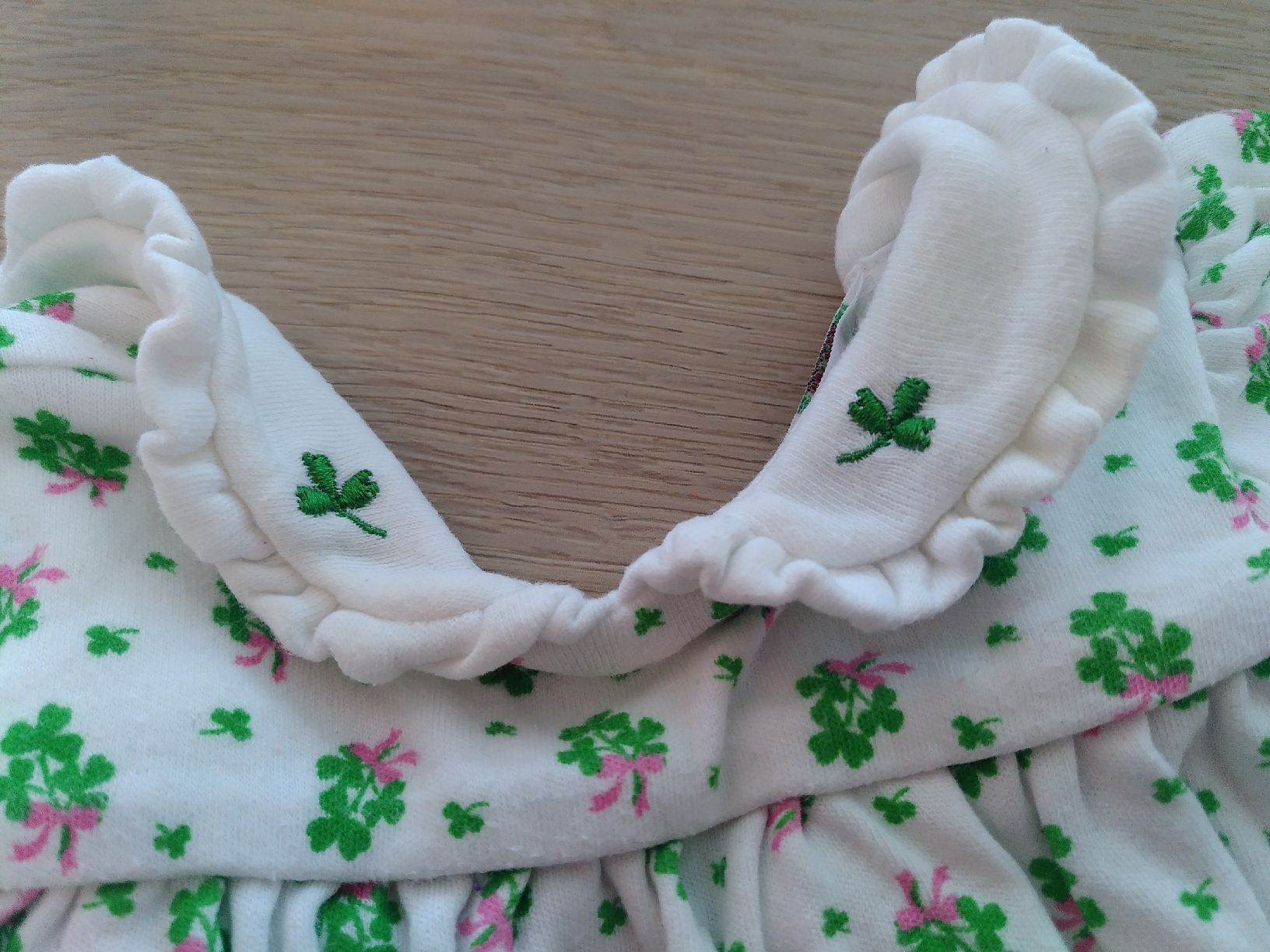 Vestiti & Gonne: Kleid mit Kleeblatt Muster Grösse 62 -68 – Usato da Penthaz venduto da ann_l7zt 6