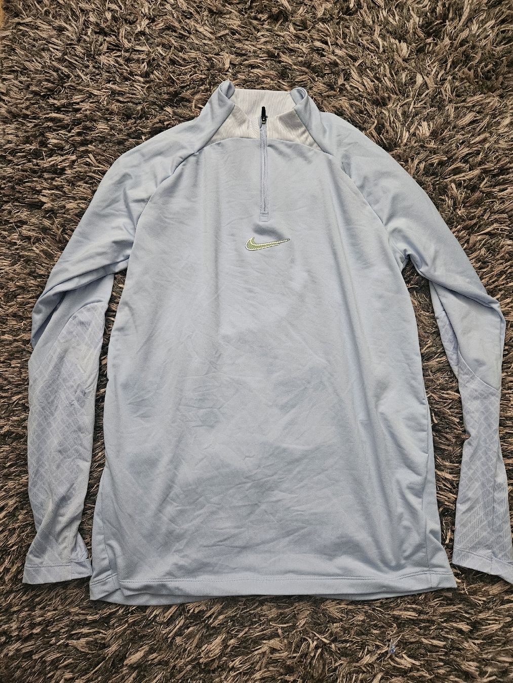 Nike Maglioni & Felpe: Nike Dri Fit Pullover Gr.M – Usato da Emmenbrücke venduto da TopGato