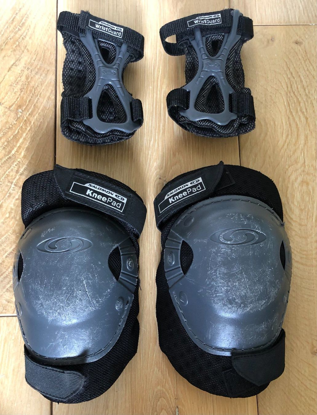Salomon Protections: Salomon Damen-Inline Skating Protective Set Gr. S – D'occasion à Ebmatingen par Puma_1