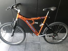 Bike Mongoose NX 8 vollgefedert