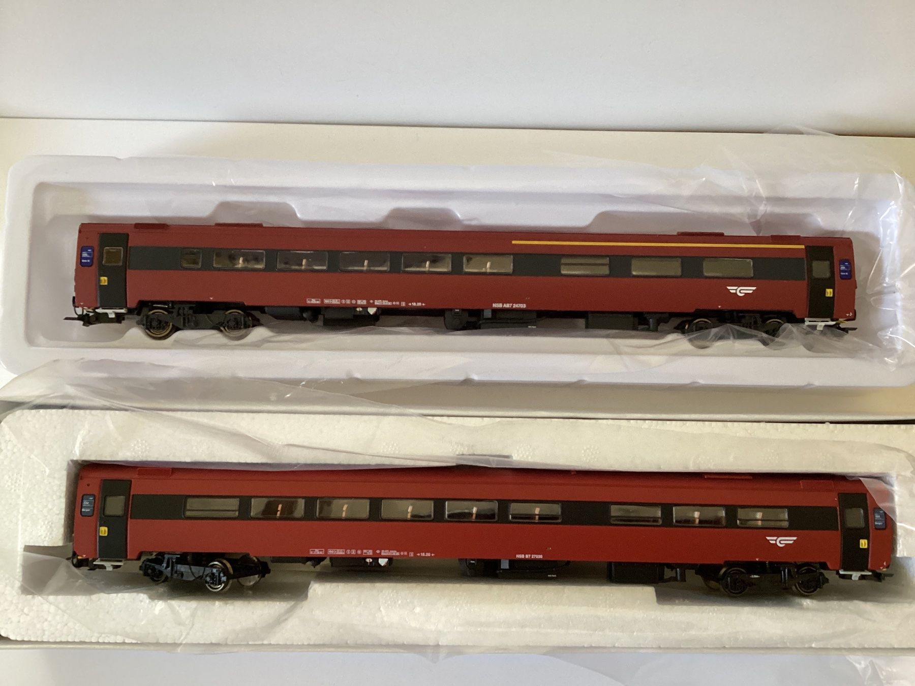 Modellini di ferrovie: NMJ 122.206 120.103 NSB B7 AB7 H0 1:87 – Difettoso da Effretikon venduto da simtek_de